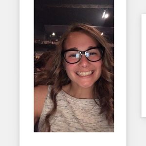 Meet your Posher, Ashlee